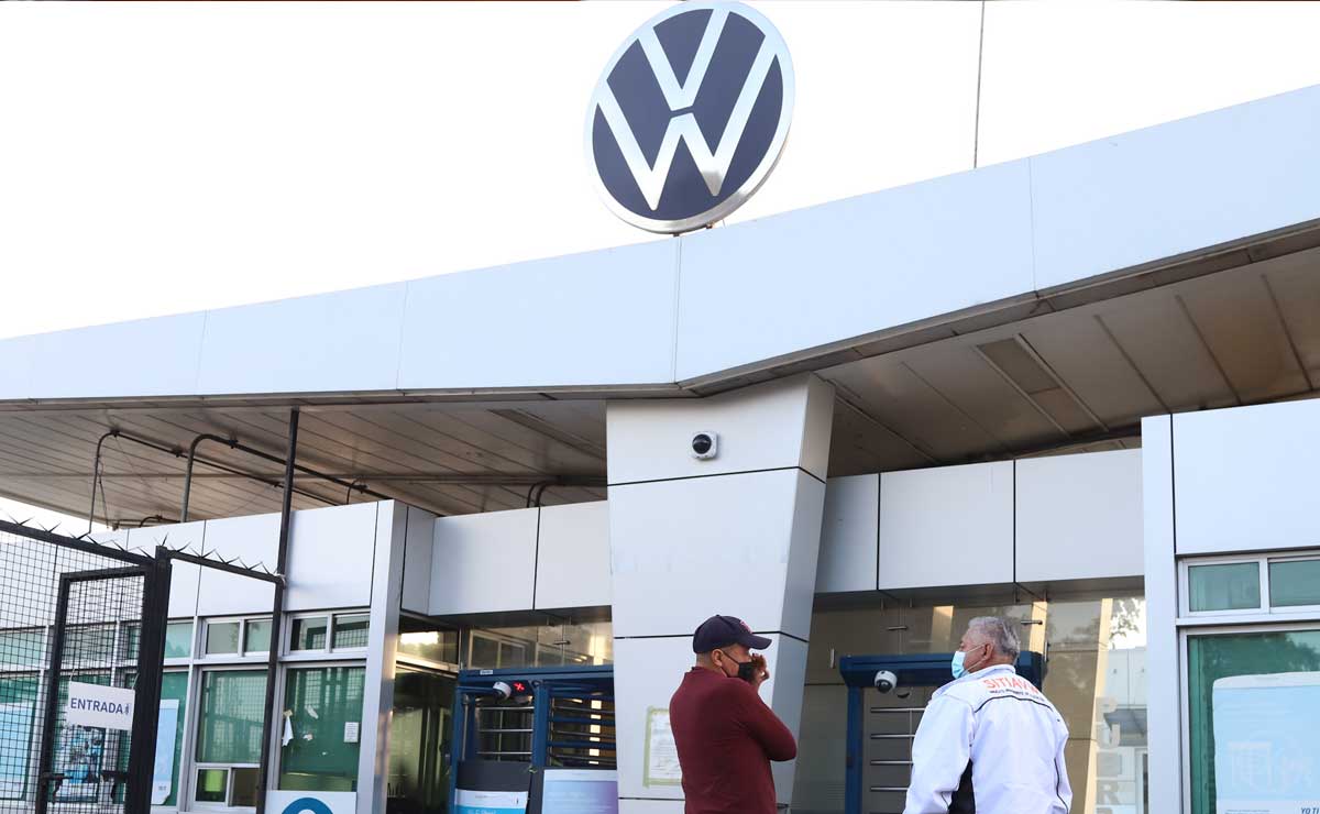 Trabajadores de Volkswagen rechazan otra vez el aumento salarial del 11%