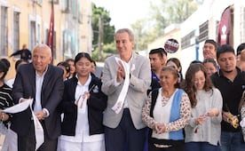 Entrega Pepe Chedraui vialidades renovadas en el Barrio de Analco