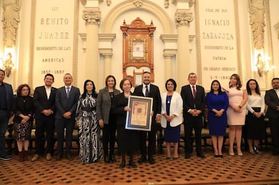 Ayuntamiento de Puebla celebra el Día Nacional del Abogado con entrega de cédulas reales