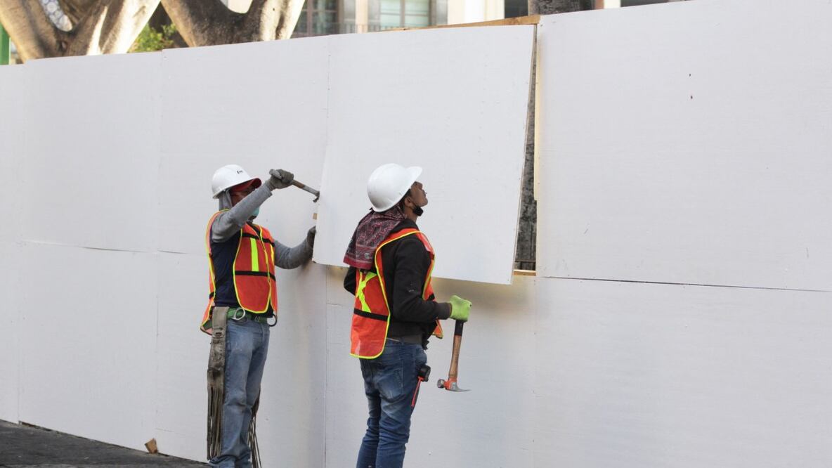 Labores de delimitación en el zócalo capitalino FOTOS: Agencia Enfoque