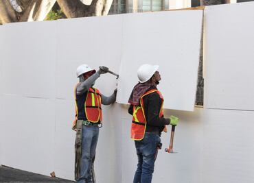 "Amurallan” zócalo de Puebla para obras de rehabilitación