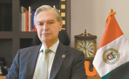 Quién es Luis Ernesto Derbez, el rector de la UDLAP, y cuál es su vínculo con Eugenio Derbez