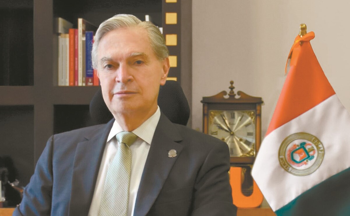 Quién es Luis Ernesto Derbez, el rector de la UDLAP, y cuál es su vínculo con Eugenio Derbez