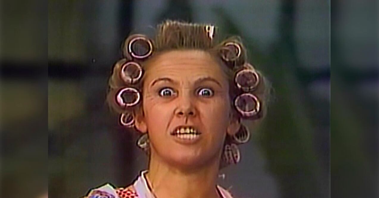 En el Chavo del 8 Doña Florinda mostraba constantemente su desagrado hacia sus vecinos, lo que la mantenía siempre enfadada, con una expresión facial desagradable.
Foto: Producción El Universal Puebla