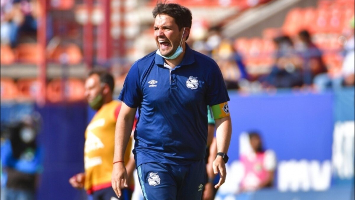 Nicolás Larcamón, el DT que hizo del Puebla un equipo ‘rompehuevos’
