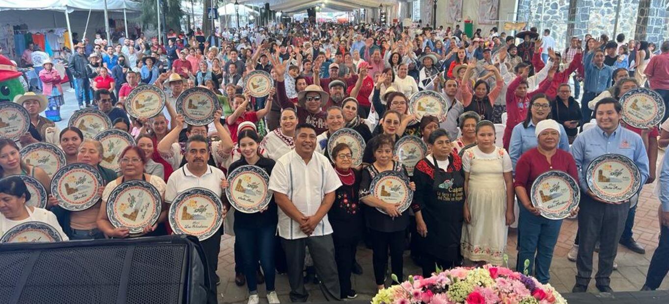 Este domingo 27 de agosto cocineras y cocineros de Calpan recibieron un reconocimiento | Fotos Ayuntamiento de Calpan