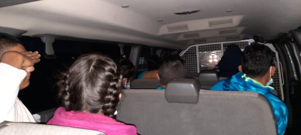 Iban 6 niños solos entre migrantes detenidos en Esperanza, Puebla
