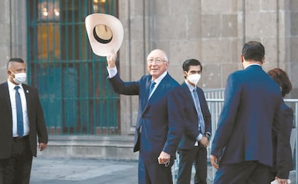 Inicia Ken Salazar al frente de embajada de EU