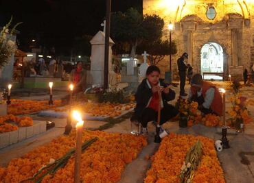 Todos los panteones deben estar abiertos y con medidas sanitarias: Barbosa