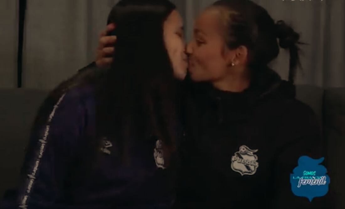 Viri Kloss fue presentada por Verónica Martins. Imagen: Club Puebla Femenil