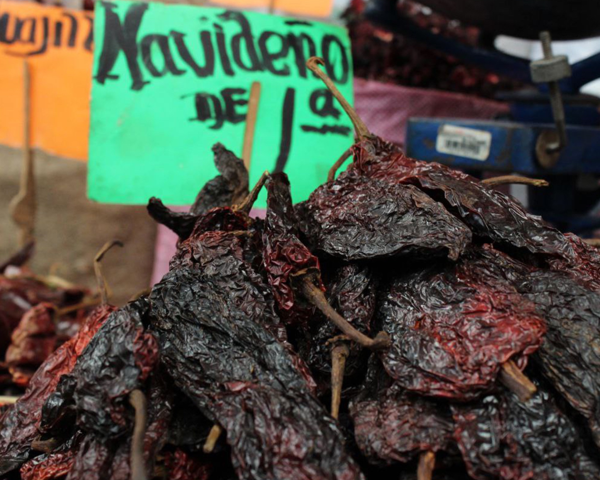 Ayocotes y chipotles rellenos,  delicias de la Navidad en Puebla