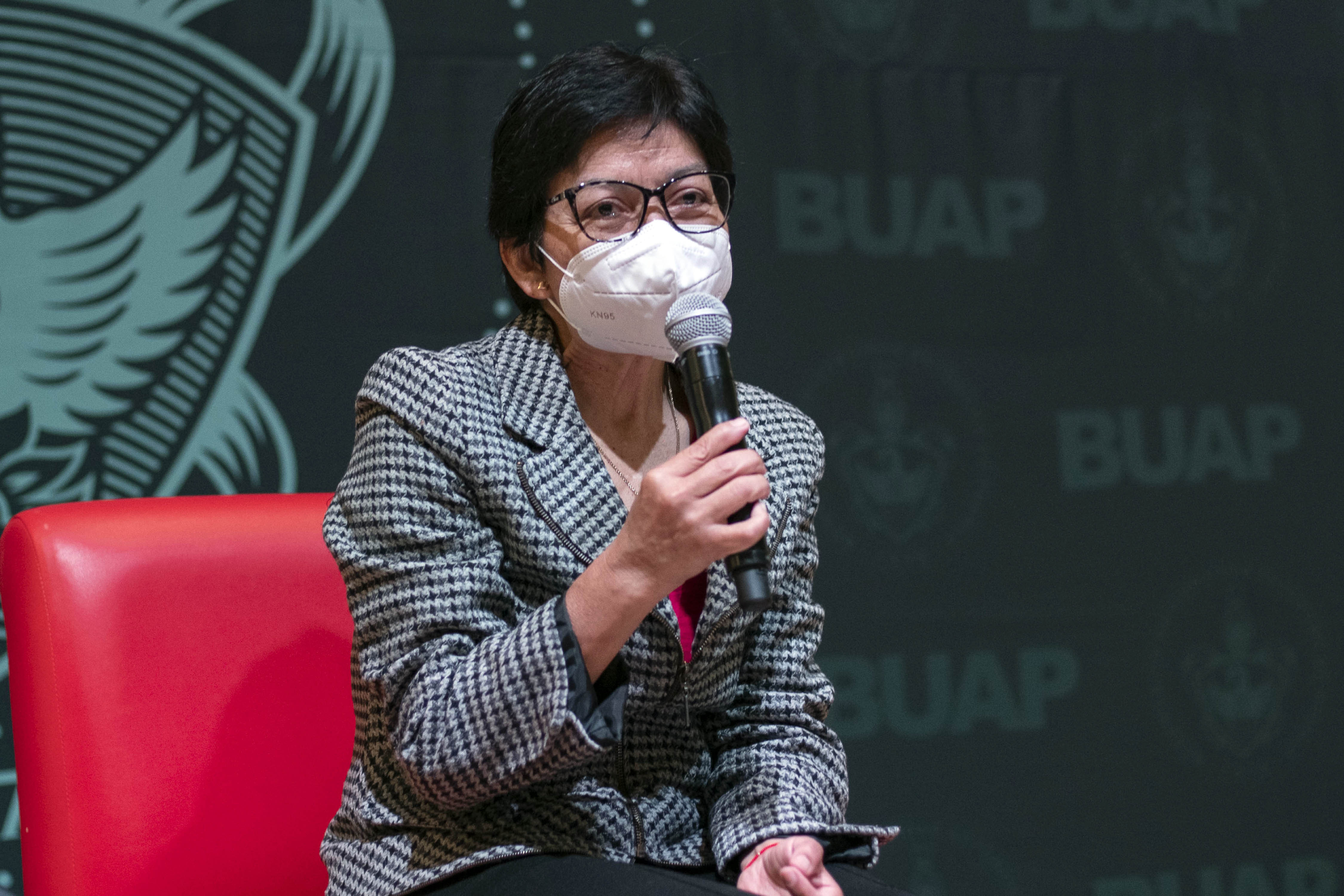 Lilia Cedillo garantiza transparencia y rendición de cuentas en la BUAP