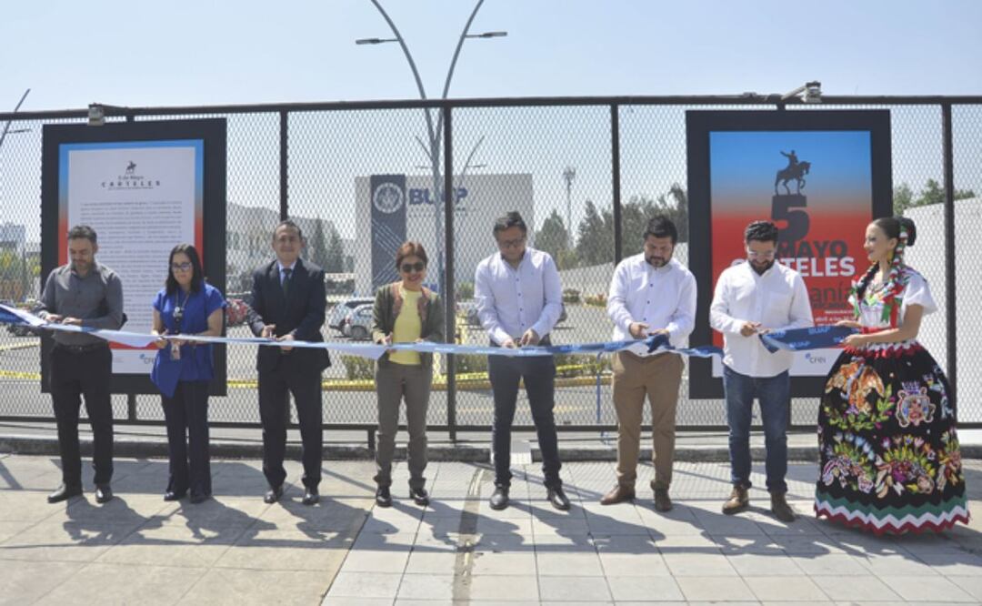 La muestra se exhibe en la valla perimetral del Complejo Cultural Universitario | Foto: BUAP