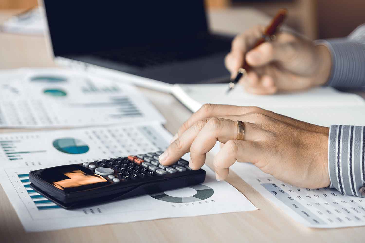 Actualizar o cambiar de régimen fiscal es un proceso sencillo que se puede realizar a través de la plataforma en línea del SAT. 

Foto: Producción El Universal Puebla