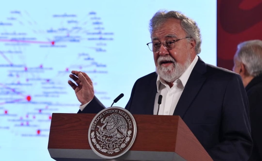 Alejandro Encinas dio a conocer las diferencias sustantivas entre la “verdad histórica”, construida por el extitular de la entonces PGR, Jesús Murillo Karam, y el nuevo informe de lo sucedido hace casi ocho años en Iguala. Foto: Carlos Mejía