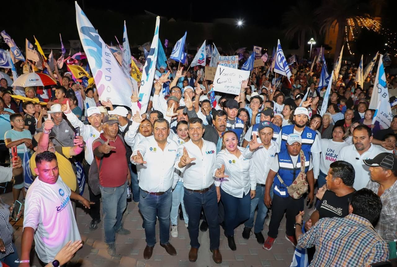 Lalo Rivera asiste al cierre de Tlacotepec