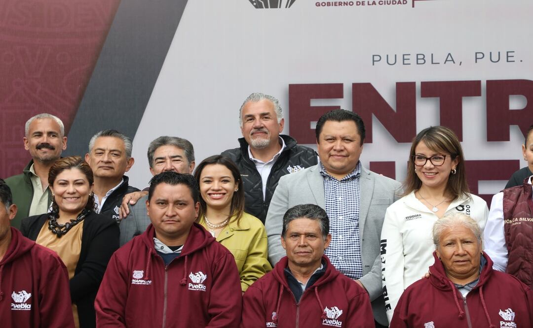 La entrega de uniformes representa una acción para dignificar su trabajo | Foto: Ayuntamiento de Puebla