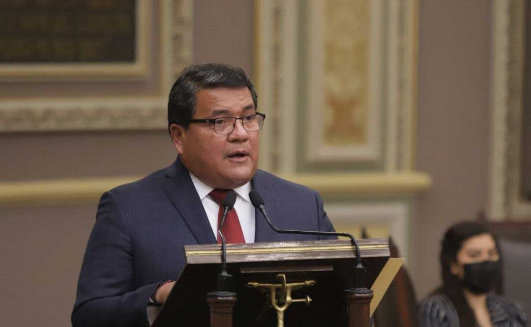 El secretario de Gobernación, Julio Huerta, fue el primero en iniciar el periodo de comparecencias | Foto: Agencia Es Imagen para El Universal Puebla