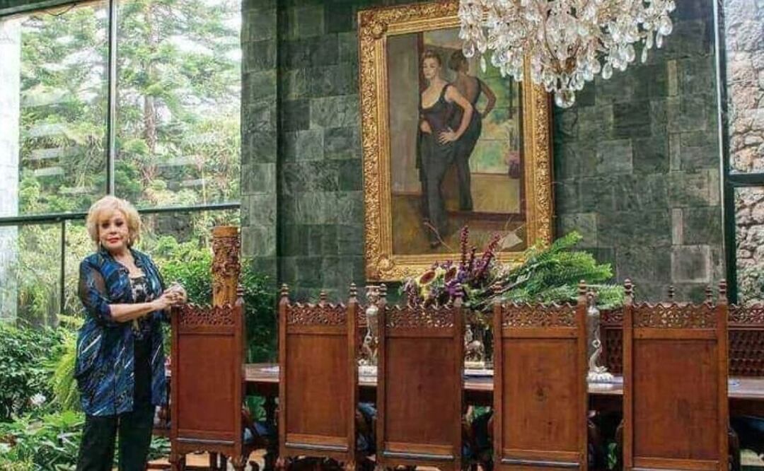 En la mansión de Silvia Pinal también se conserva el famoso retrato que le pintó Diego Rivera | Foto: Instagram @silvia.pinal.h