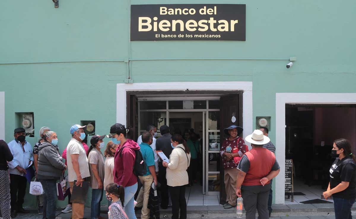 Pensión Bienestar: un suplicio para los adultos mayores que cobran en ventanilla