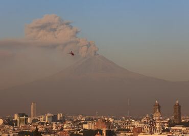 Aerolíneas cancelan operaciones en el AICM por actividad del Popocatépetl