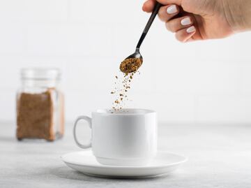 ¿Qué pasa si tomo una taza de café caducado?