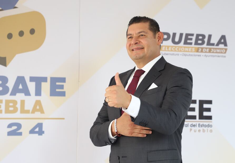 Alejandro Armenta, Lalo Rivera y Fernando Morales al salir del debate /Foto: EsImagen