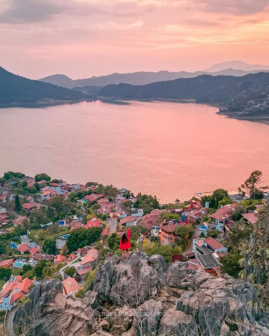 Valle de Bravo es un Pueblo Mágico que se encuentra cerca de Puebla | Foto: Instagram Karina Villeda