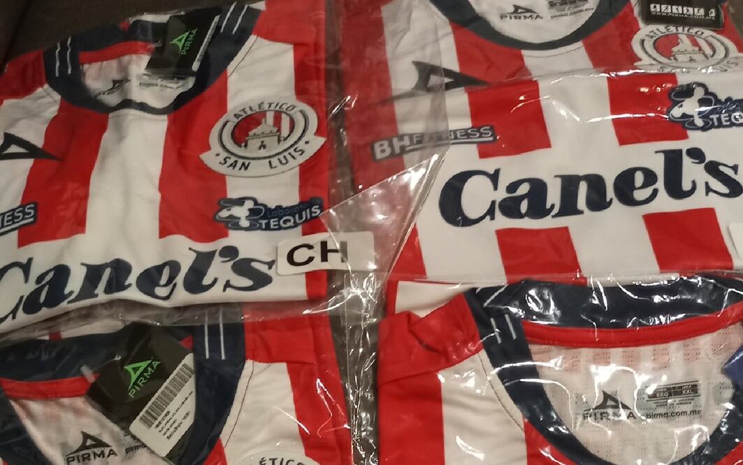 Pirma es la marca oficial de ambos equipos. Foto: @pablo_liborio / Twitter