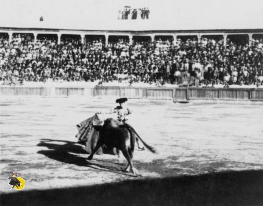 Así se vivieron las primeras corridas de toros en Puebla | Foto: Twitter Arquitecto René García