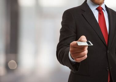 Por qué daña tu historial crediticio tener una tarjeta aprobada