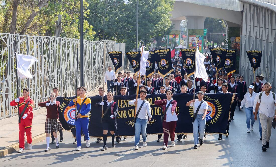 Este lunes se hizo el pase de revista en el recorrido que seguirá el Desfile del 5 de Mayo | Foto: EsImagen