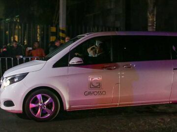 Llega el cuerpo de Miguel Barbosa a la funeraria de Puebla donde será velado