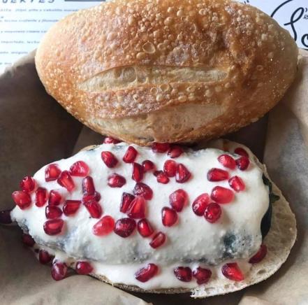 El multiverso de los chiles en nogada. Las 50 formas más insólitas de comer este platillo. Parte 2