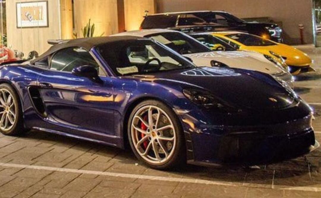 En TikTok @carco_ compartió un video de los autos de lujo que logró captar un fin de semana en la ciudad de Puebla | Foto: Instragram Iconic Broker