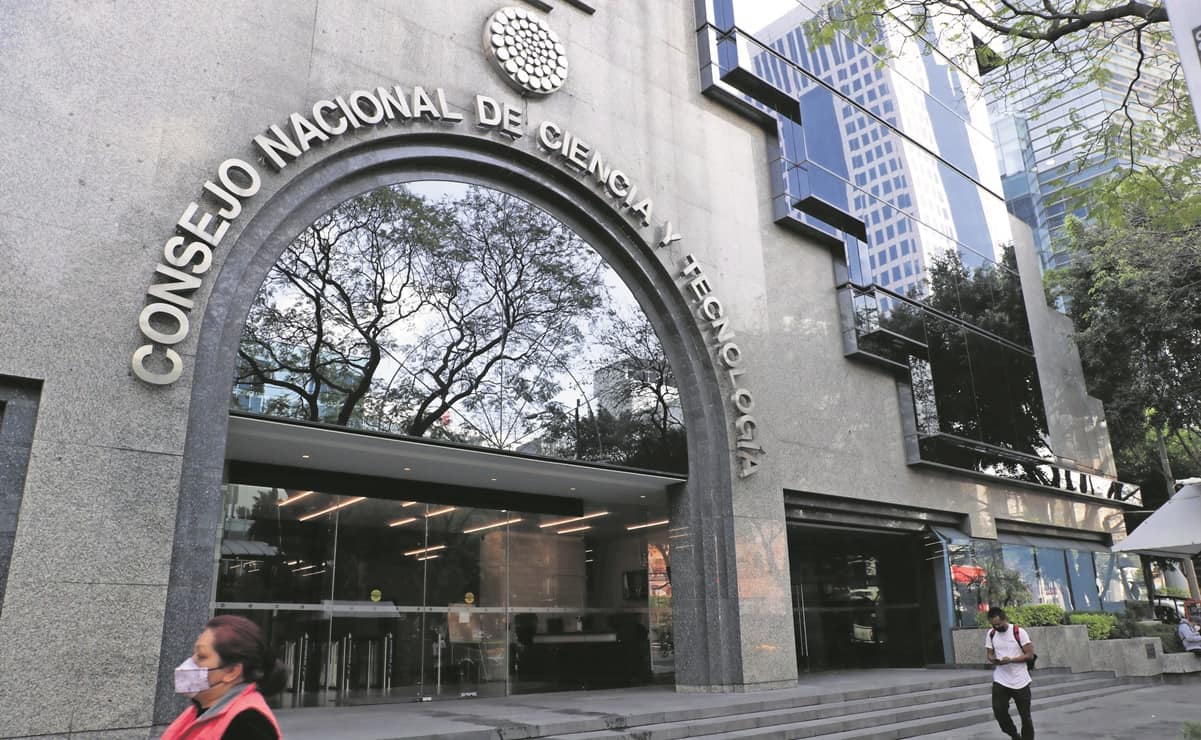 Conacyt suspenderá becas por participar en protestas; también por embarazarse