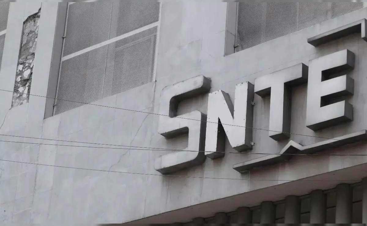 Acepta SNTE Puebla migrar a nómina federal, pero respetando prestaciones