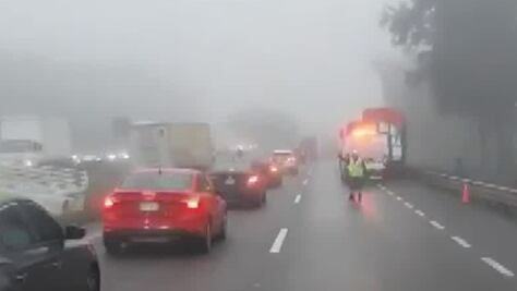 Carretera Puebla-Veracruz se encuentra bloqueada por deslave de un cerro  tras intensas lluvias