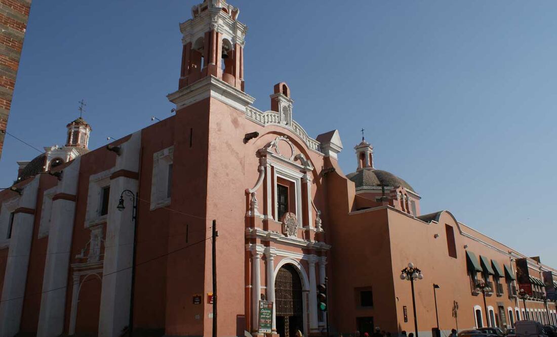 El Hospitalito de Puebla se localiza entre la avenida 9 Oriente y la calle 2 Sur, en el Centro Histórico | Foto: UPAEP