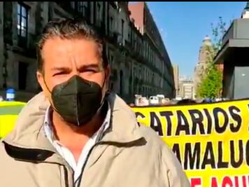 Protestan en Palacio Nacional opositores a remodelación del mercado Amalucan