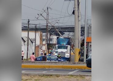 Incidente vial provoca interrupción de servicio de agua en ocho colonias