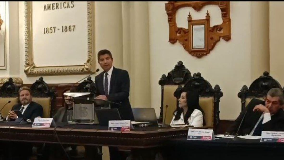 Eduardo Rivera dejó el Ayuntamiento de Puebla de manera definitiva para buscar la gubernatura de Puebla | Foto: Especial