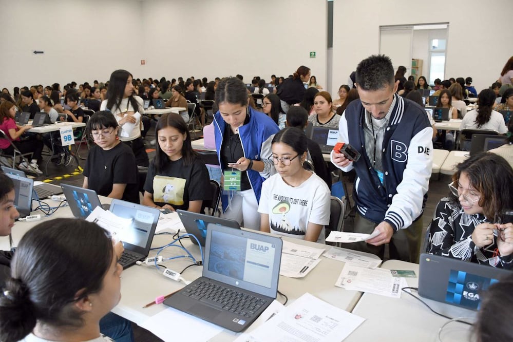 La próxima semana será el simulador de examen de admisión en la BUAP | Foto: EsImagen