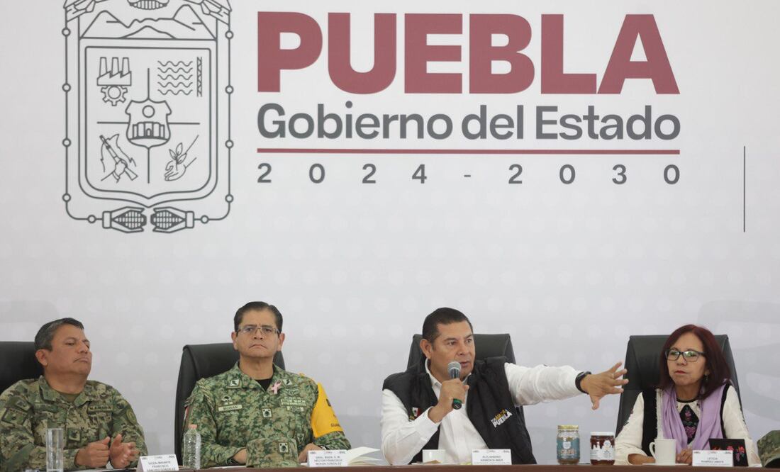 El gobernador Alejandro Armenta pidió ser solidarios con los afectados por las lluvias | Foto: EsImagen