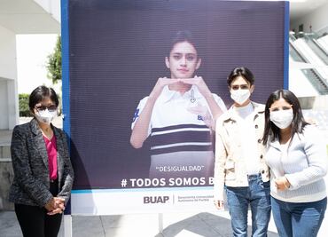 Lilia Cedillo inaugura la exposición “Todos somos BUAP”