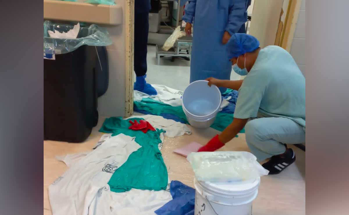 Ahora colapsa drenaje durante cirugía en Hospital IMSS La Margarita