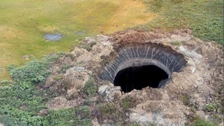 ‘Pozo del infierno’, el socavón gigante que supera los 100 metros de profundidad