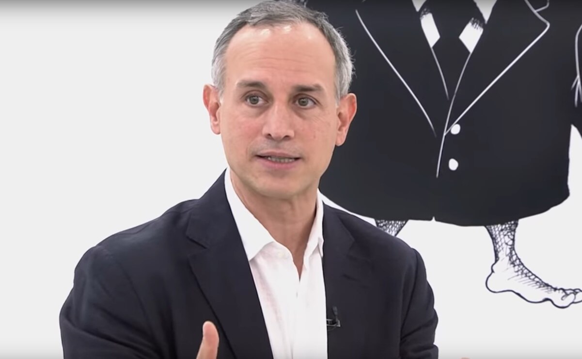 Papás de niños con cáncer convocan a “macrobloqueo” en el AICM tras declaración de López-Gatell