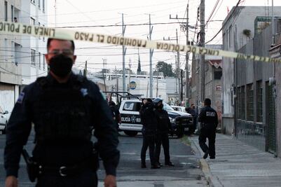 Policías municipales rebasadas y vinculadas a la delincuencia: Barbosa