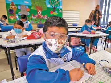 Exhorta Congreso de Puebla vigilar escuelas para evitar cobro de cuotas